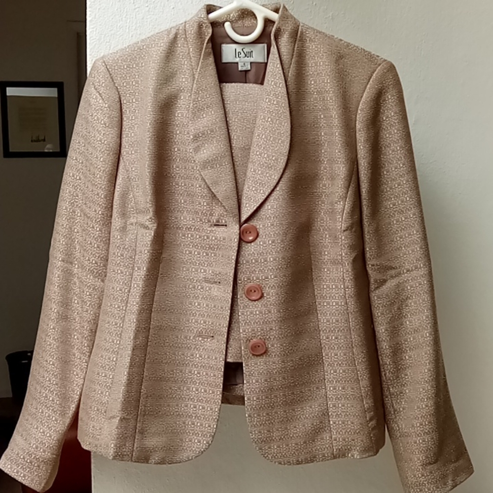 Le Suit Skirt Suit